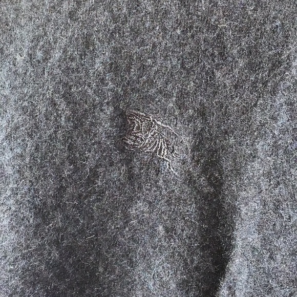 Authentic Burberry Blue cashmere sweater 💕 - Picture 4 of 7